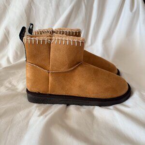 MUK LUKS Lydia Ankle Boots 9 Chestnut Brown Cozy Chalet Knit Side Zip